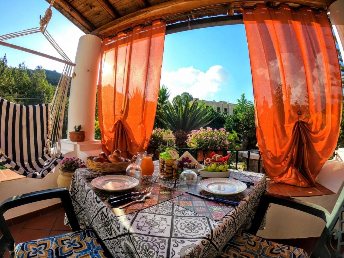 Lauricella Bed And Breakfast Lipari Kültér fotó