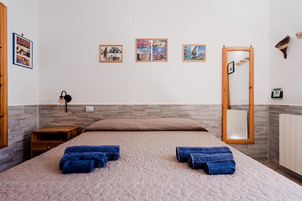 Lauricella Bed And Breakfast Lipari Kültér fotó